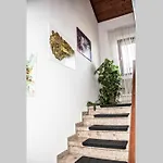 Apartman Pouringraz Fuer Kunst- Und Tennisliebhaber