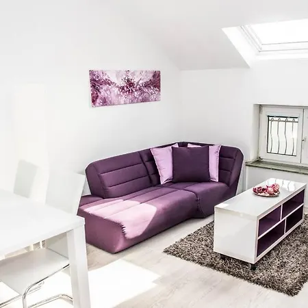 Pouringraz Für Kunst- Und Tennisliebhaber *