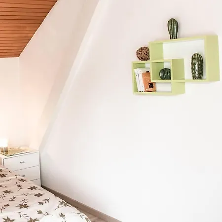 Pouringraz Fuer Kunst- Und Tennisliebhaber Apartmán *