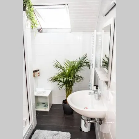 Apartamento Pouringraz Für Kunst- Und Tennisliebhaber *