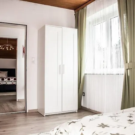 Apartmán Pouringraz Fuer Kunst- Und Tennisliebhaber