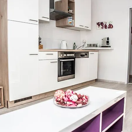 Pouringraz Für Kunst- Und Tennisliebhaber Apartamento Graz