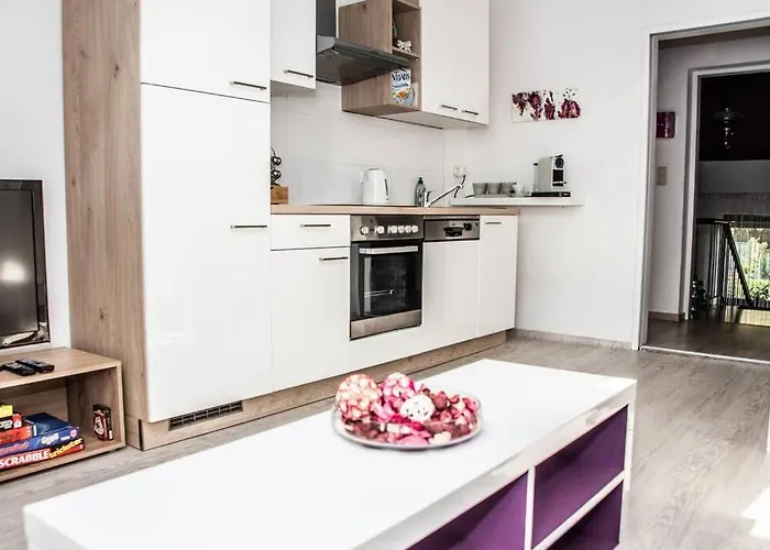 Pouringraz Fuer Kunst- Und Tennisliebhaber Apartament Graz